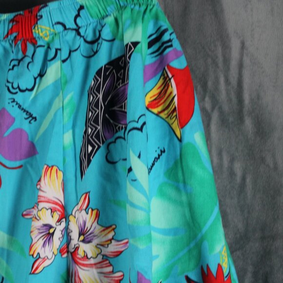 Vintage Hawaiian Shirt - Made in Hawaii Tribal and Floral Pattern - Men's Small - Picture 4 of 8